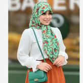 روسری نخ کاستوم طرح حنانه سایز 140 چرخ دوز