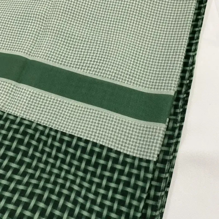روسری نخی کاستوم طرح کاملیا قواره 110 کرم قهوه ای سبز